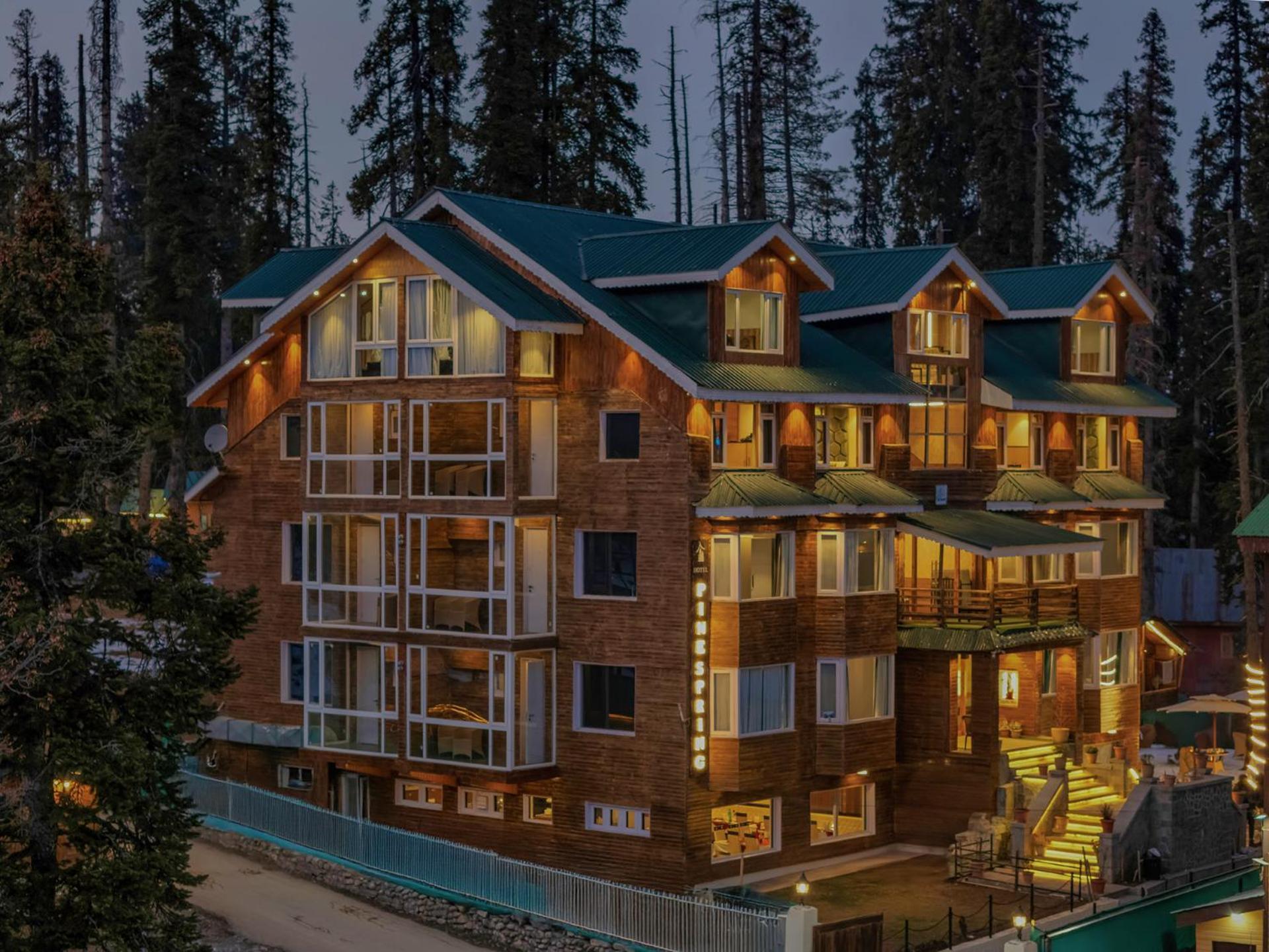 Hotel Pine Spring Gulmarg Kültér fotó