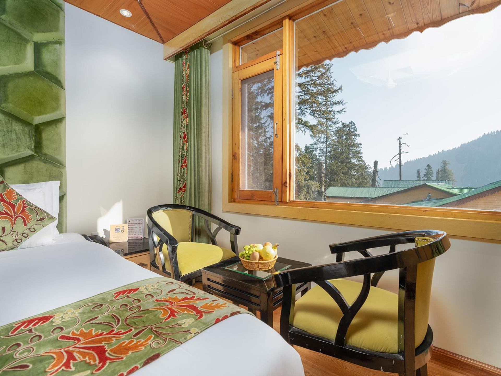 Hotel Pine Spring Gulmarg Kültér fotó