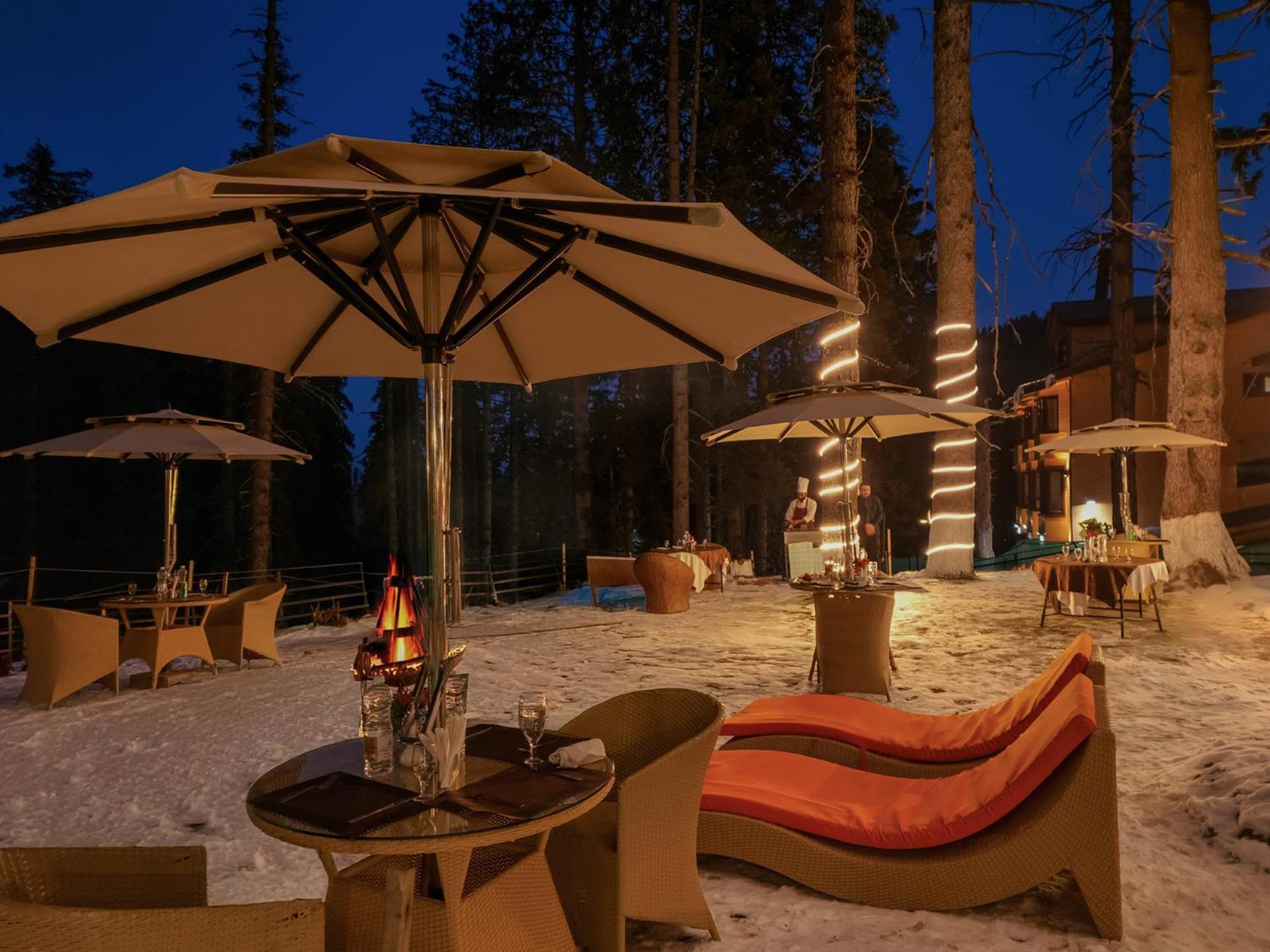 Hotel Pine Spring Gulmarg Kültér fotó