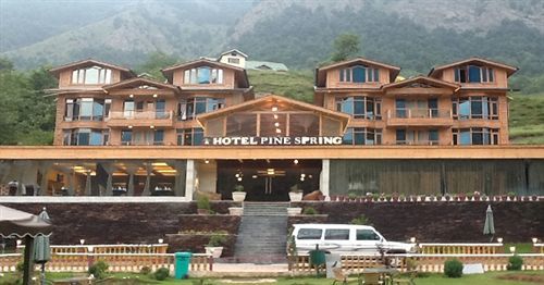Hotel Pine Spring Gulmarg Kültér fotó