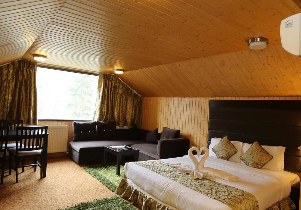 Hotel Pine Spring Gulmarg Kültér fotó
