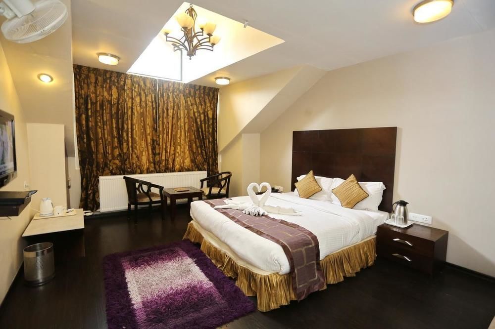 Hotel Pine Spring Gulmarg Kültér fotó