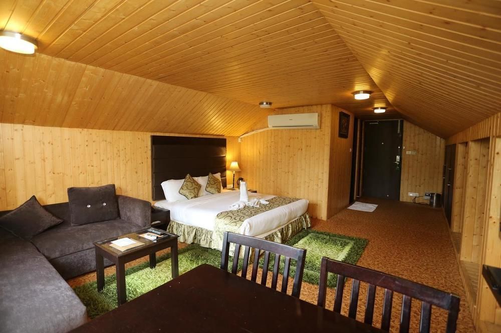 Hotel Pine Spring Gulmarg Kültér fotó