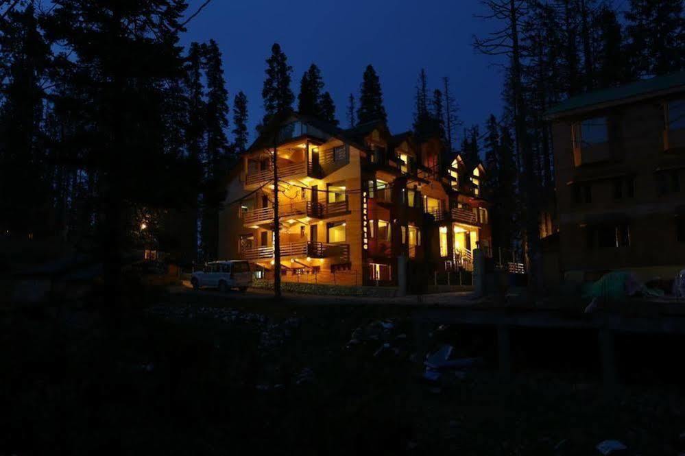Hotel Pine Spring Gulmarg Kültér fotó