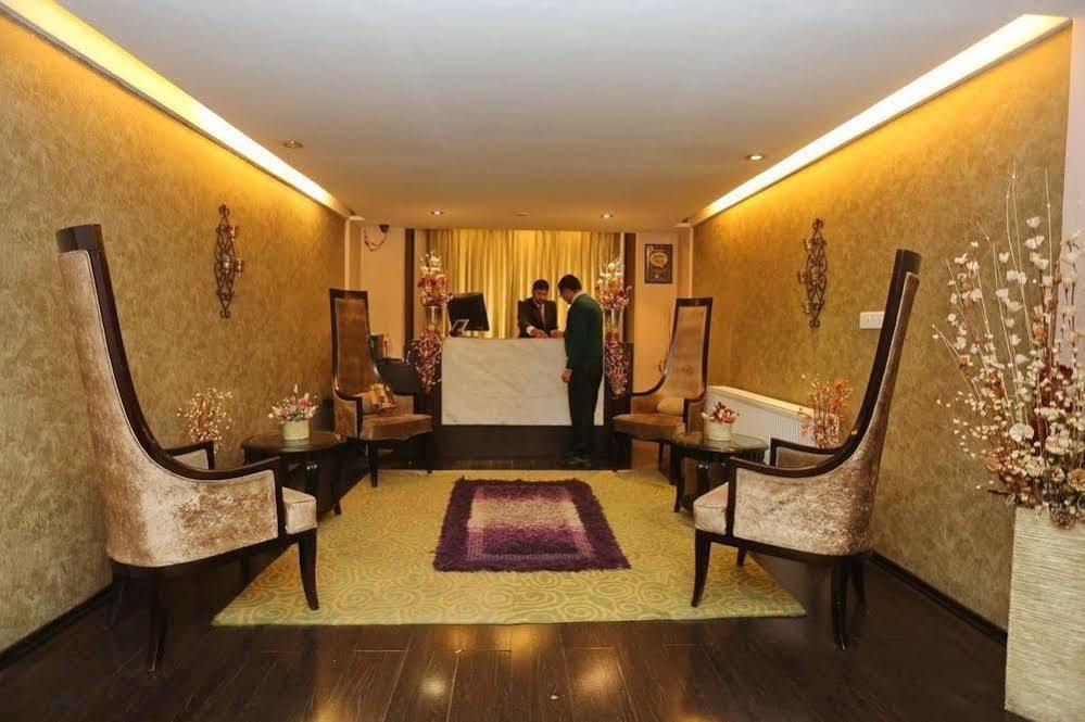 Hotel Pine Spring Gulmarg Kültér fotó