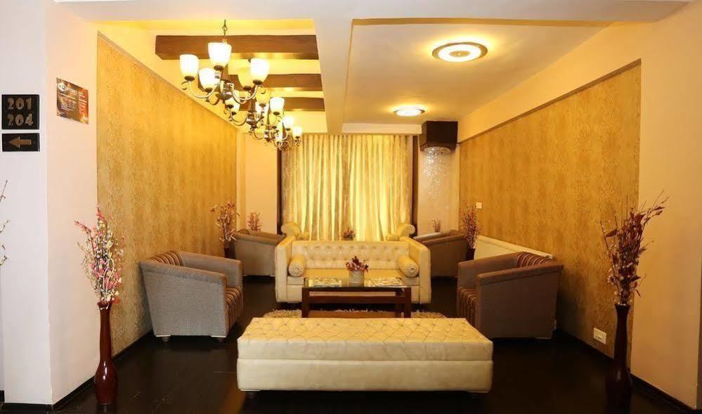Hotel Pine Spring Gulmarg Kültér fotó